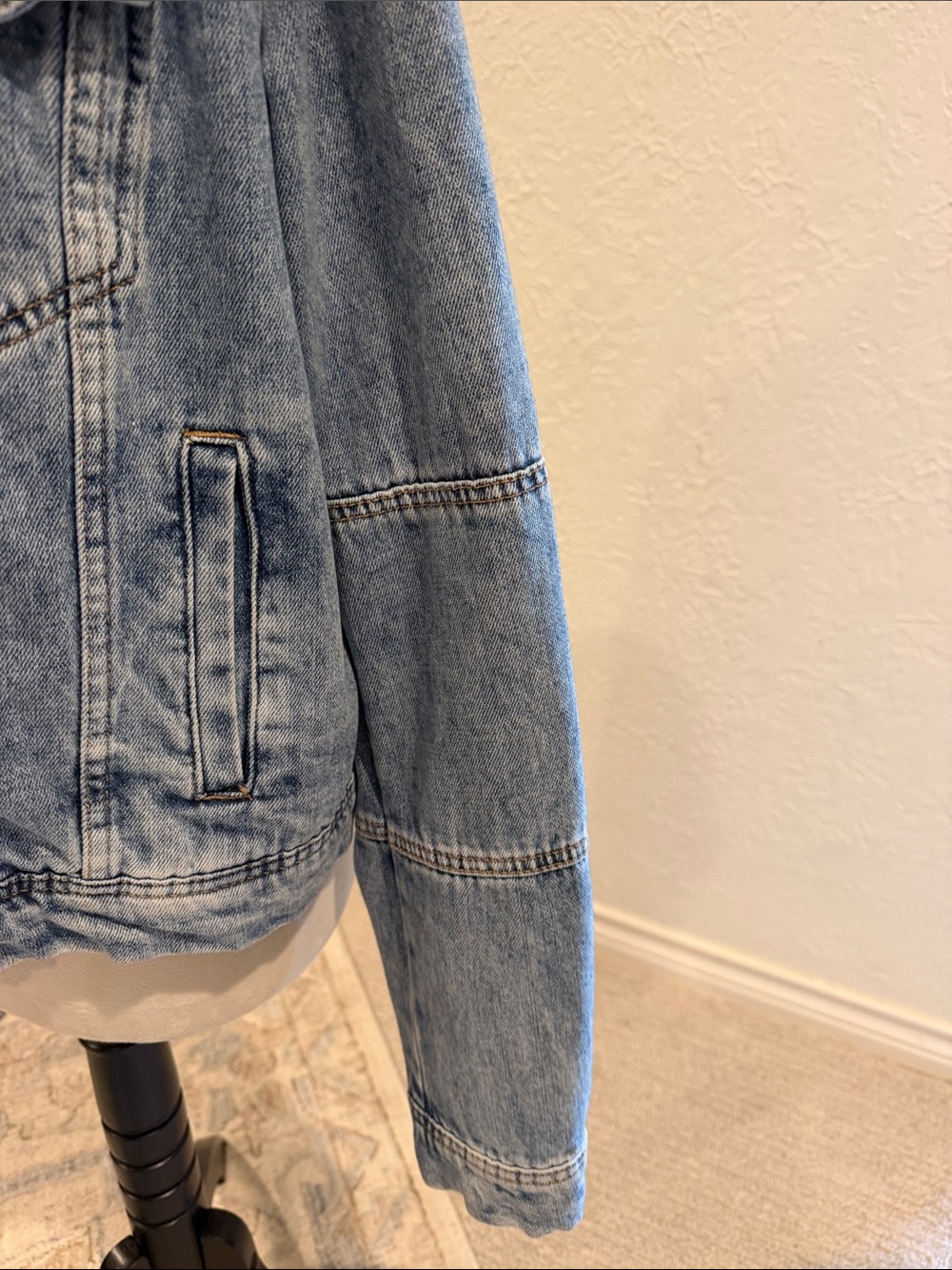 Free People Relaxed F Blue Washed Denim Jacket - Picture 5 of 6